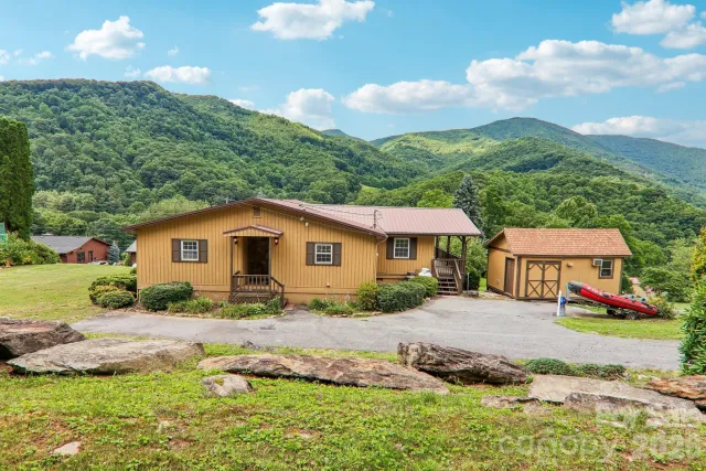 200 Holley Lane, Maggie Valley, NC, 28751