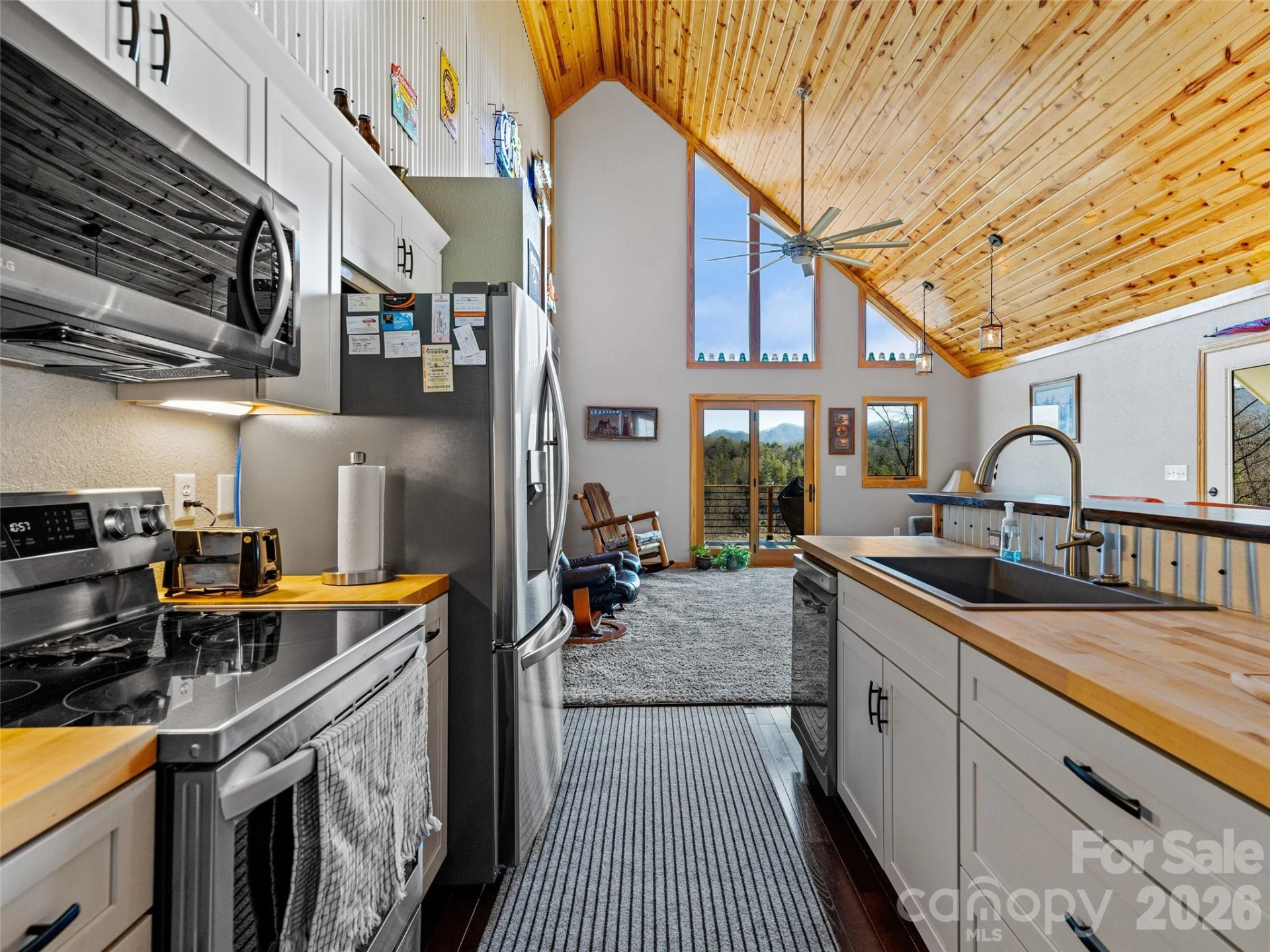 143 Fox Grape Hollow Road - Photo 16