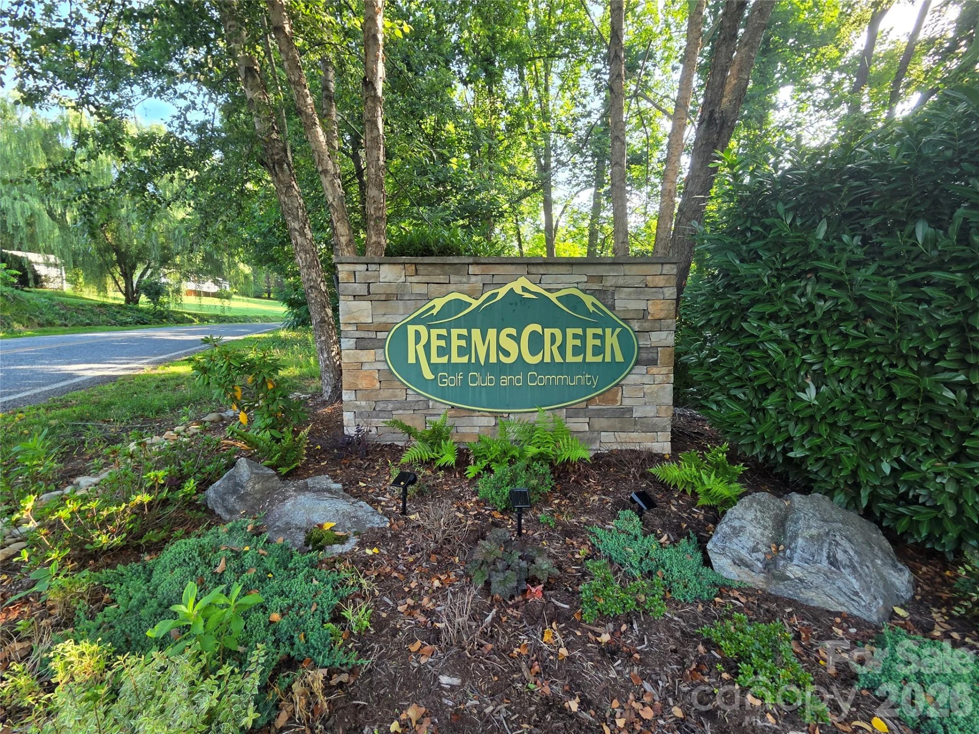 16 Courseview Drive - Photo 3