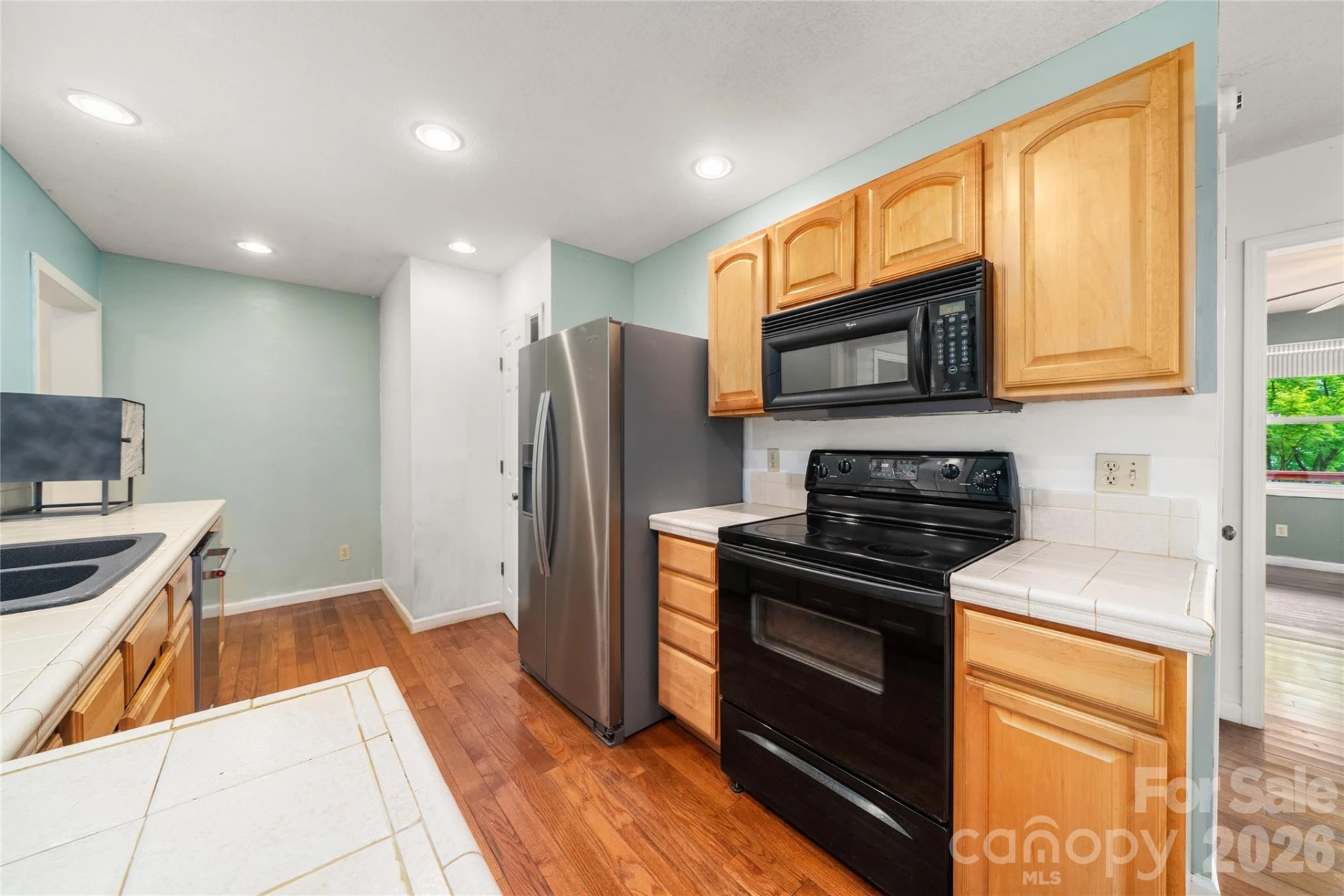 847 Lakeside Drive - Photo 10