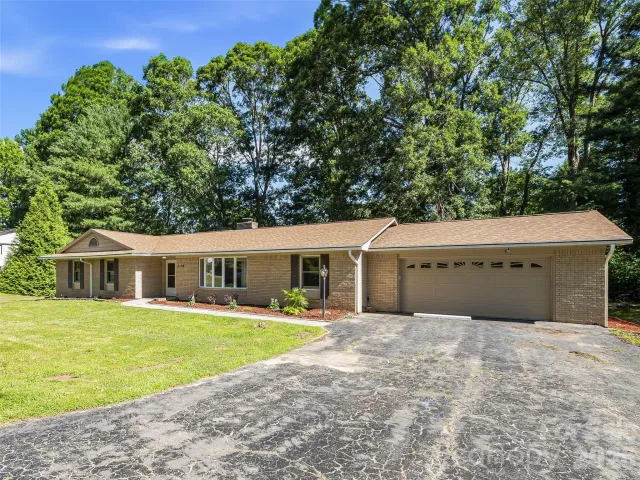 3158 Florida Drive, Hendersonville, NC, 28792
