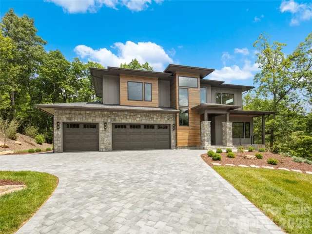 163 Stonefly Drive, Horse Shoe, NC, 28742