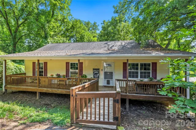 11 W Raleigh Road, Asheville, NC, 28803