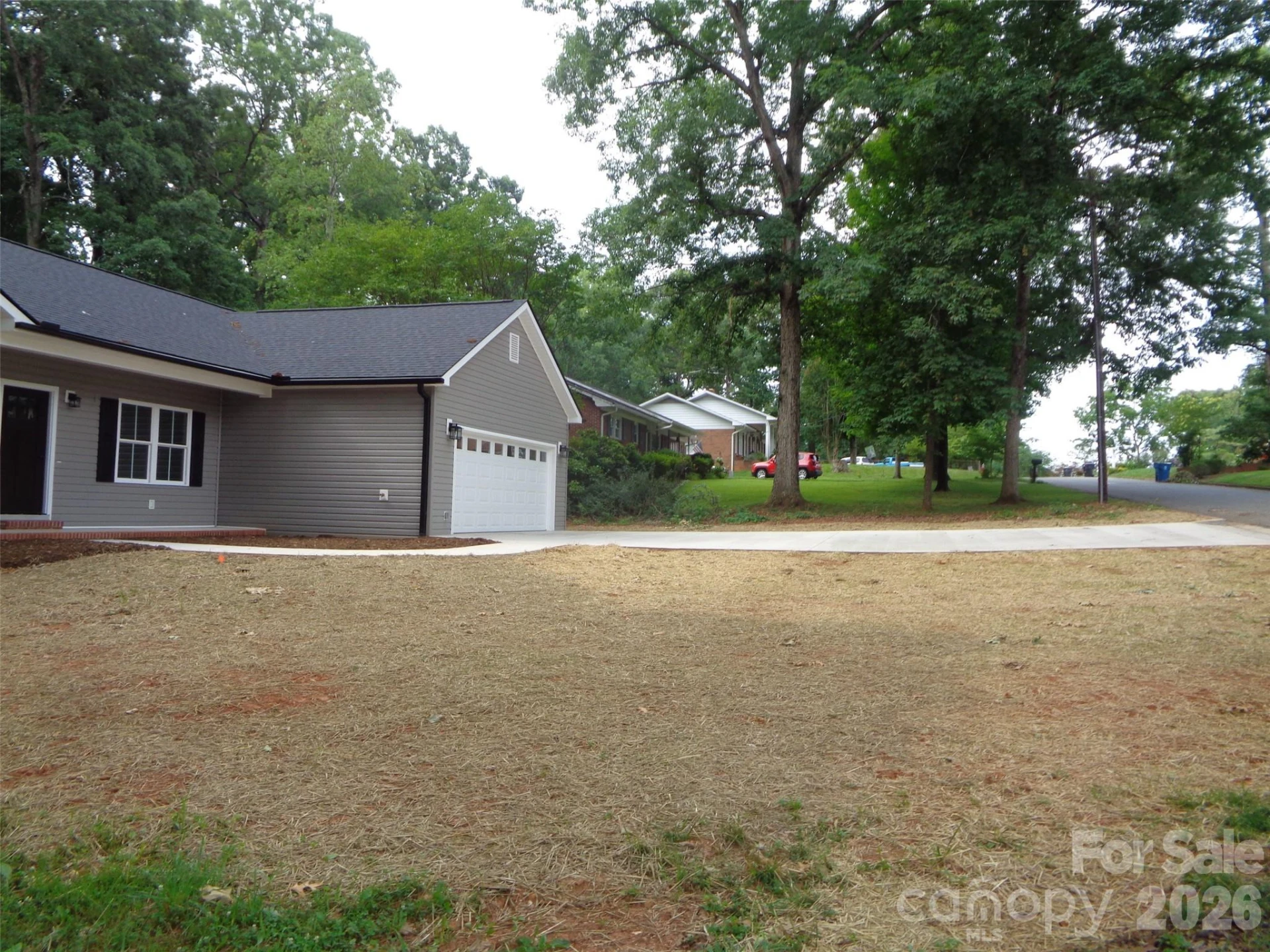 190 Forest Hill Drive - Photo 4