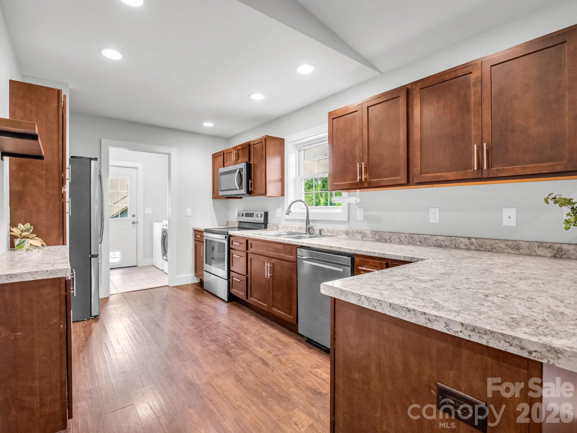 18 Old Chapman Place - Photo 14