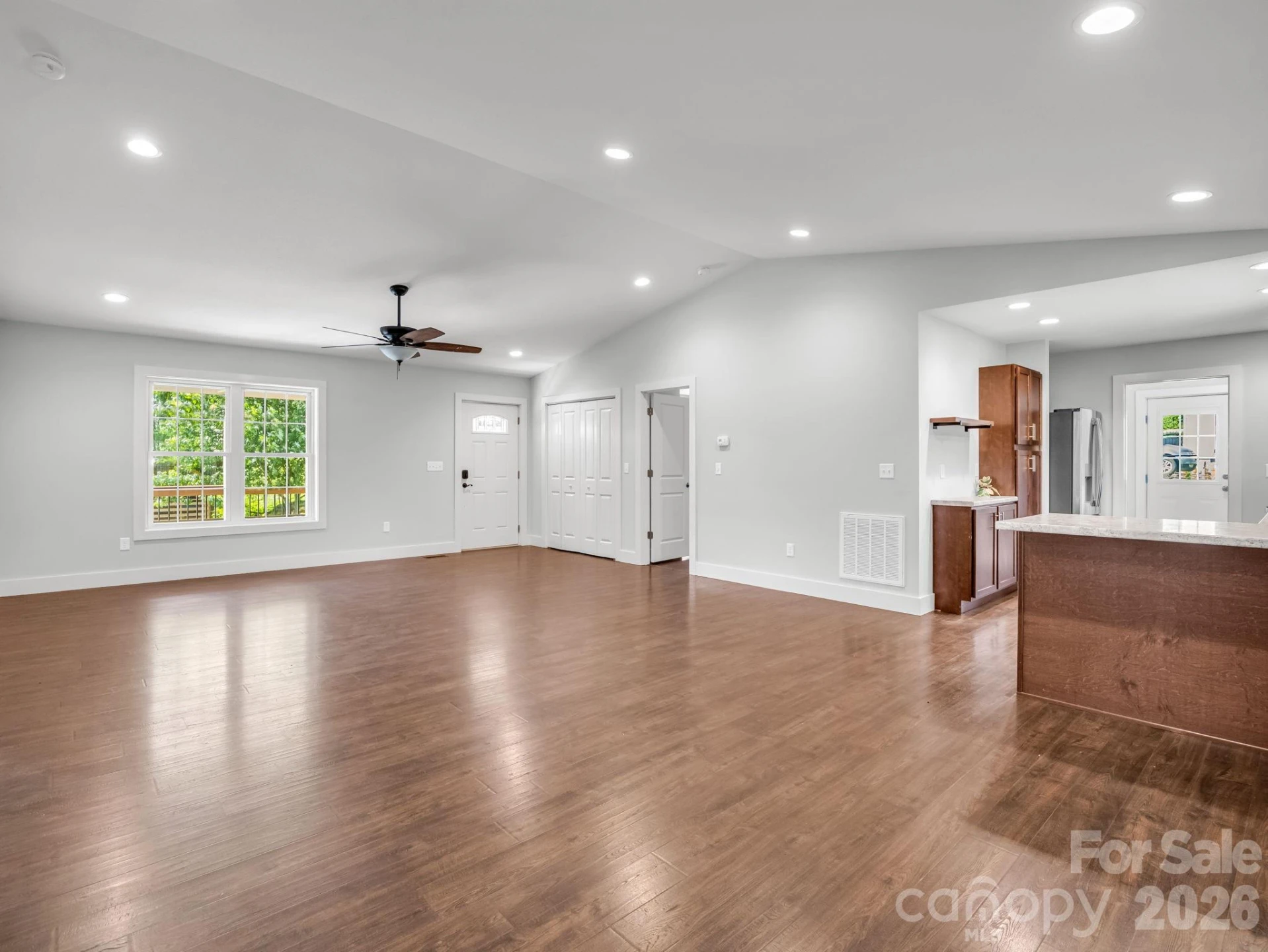 18 Old Chapman Place - Photo 9