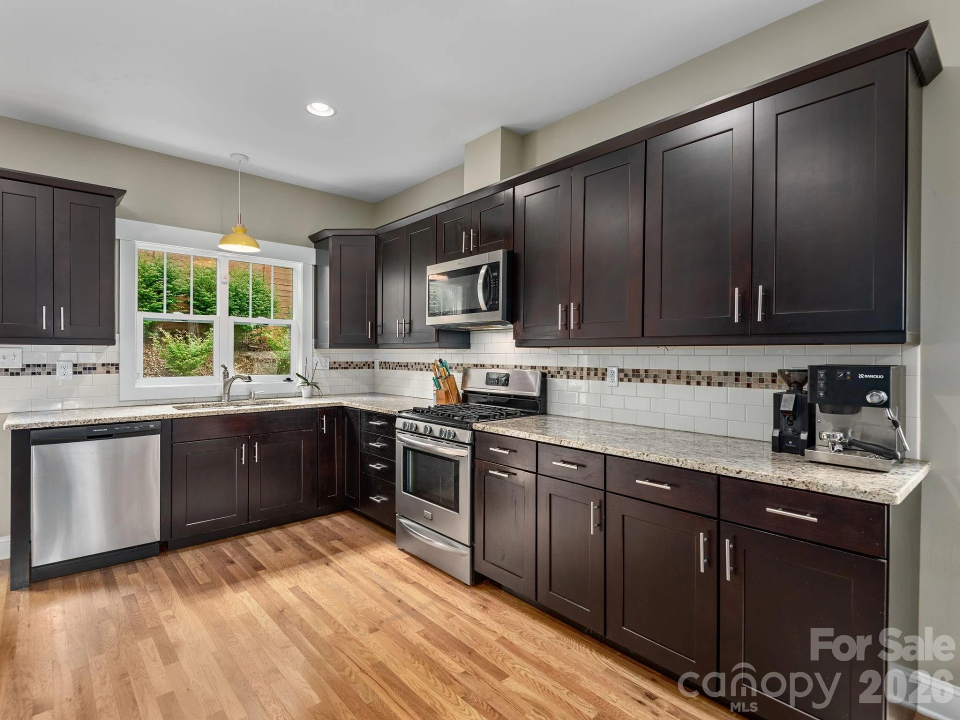 80 Bassett Road - Photo 10