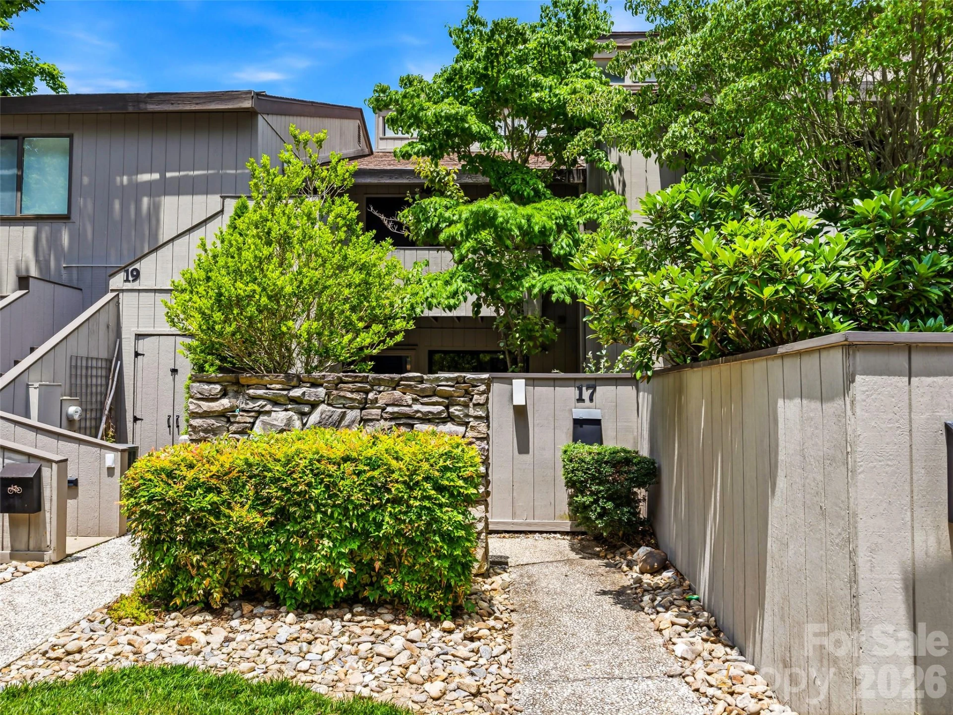 17 Lakemoor Lane - Photo 3