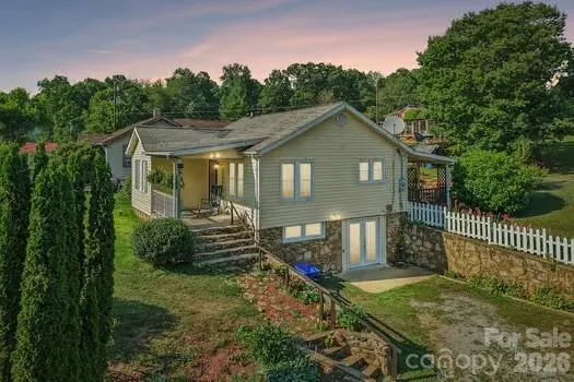 120 Caring Place Loop, Clyde, NC, 28721