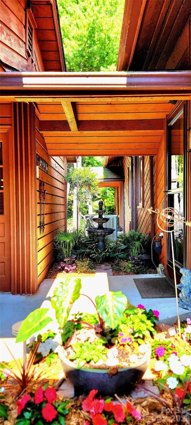 308 Woodfield Drive - Photo 4