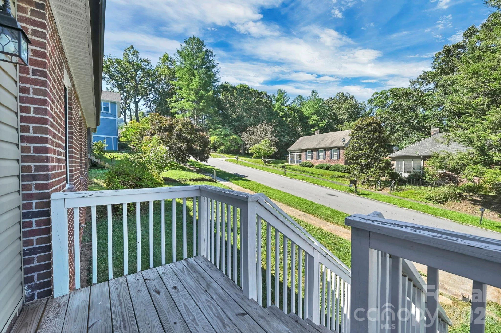 10 Enka Oak Street - Photo 3