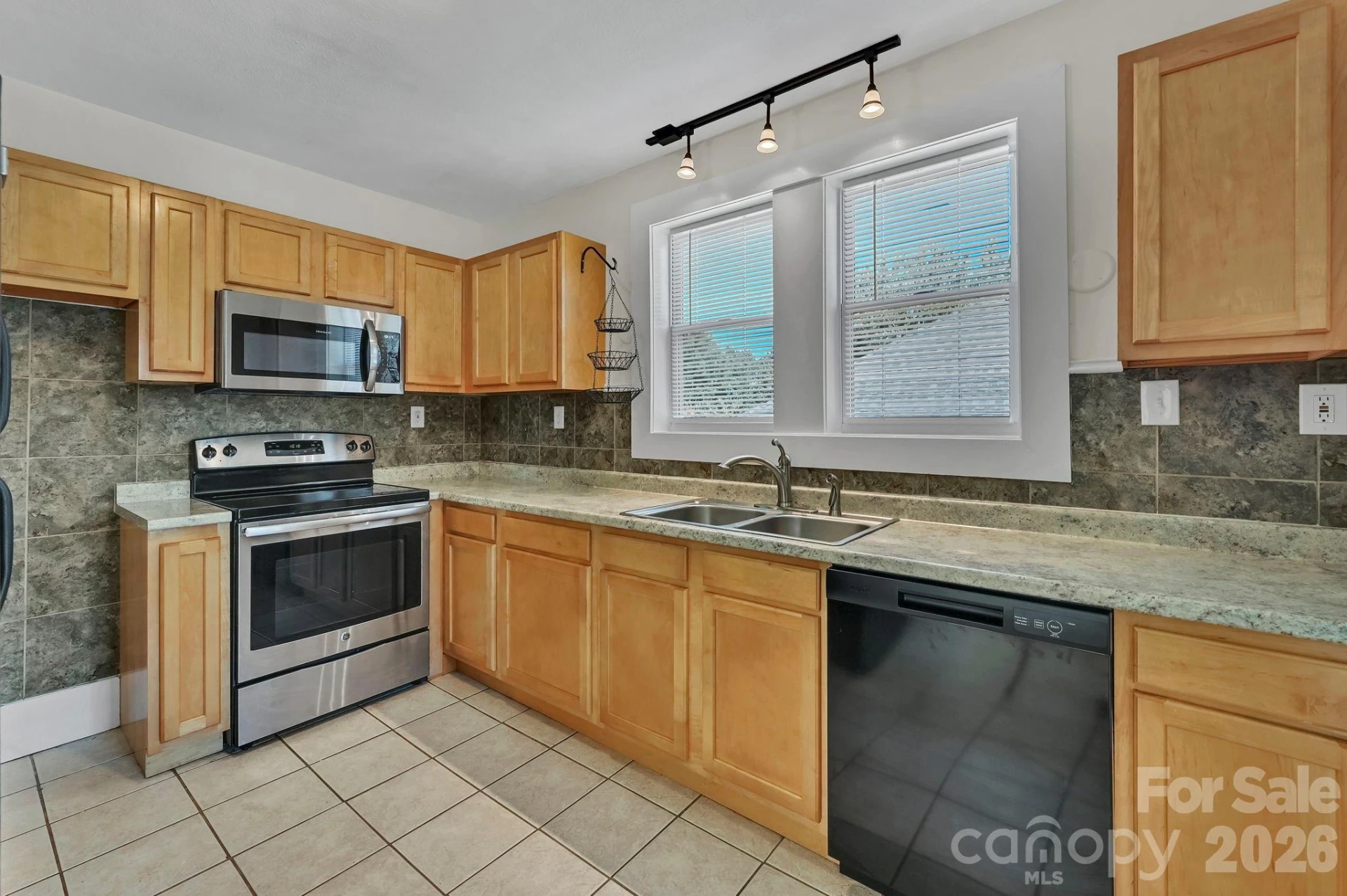 10 Enka Oak Street - Photo 9