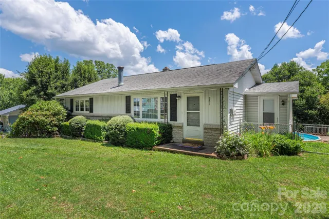 881 Mulberry Street, Clyde, NC, 28721