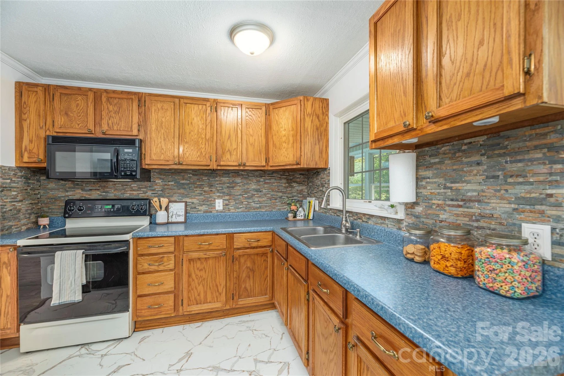 881 Mulberry Street - Photo 8