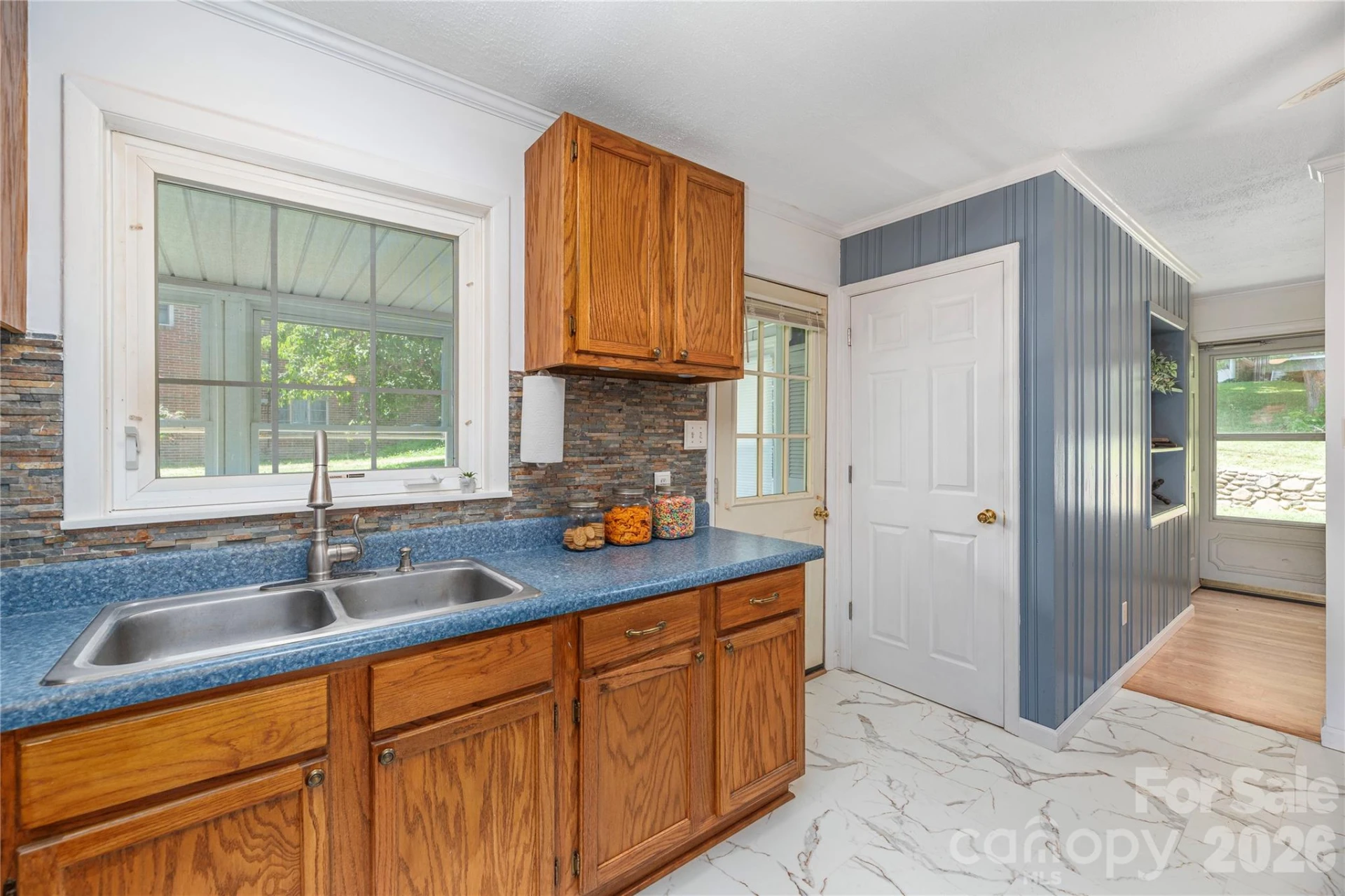 881 Mulberry Street - Photo 9