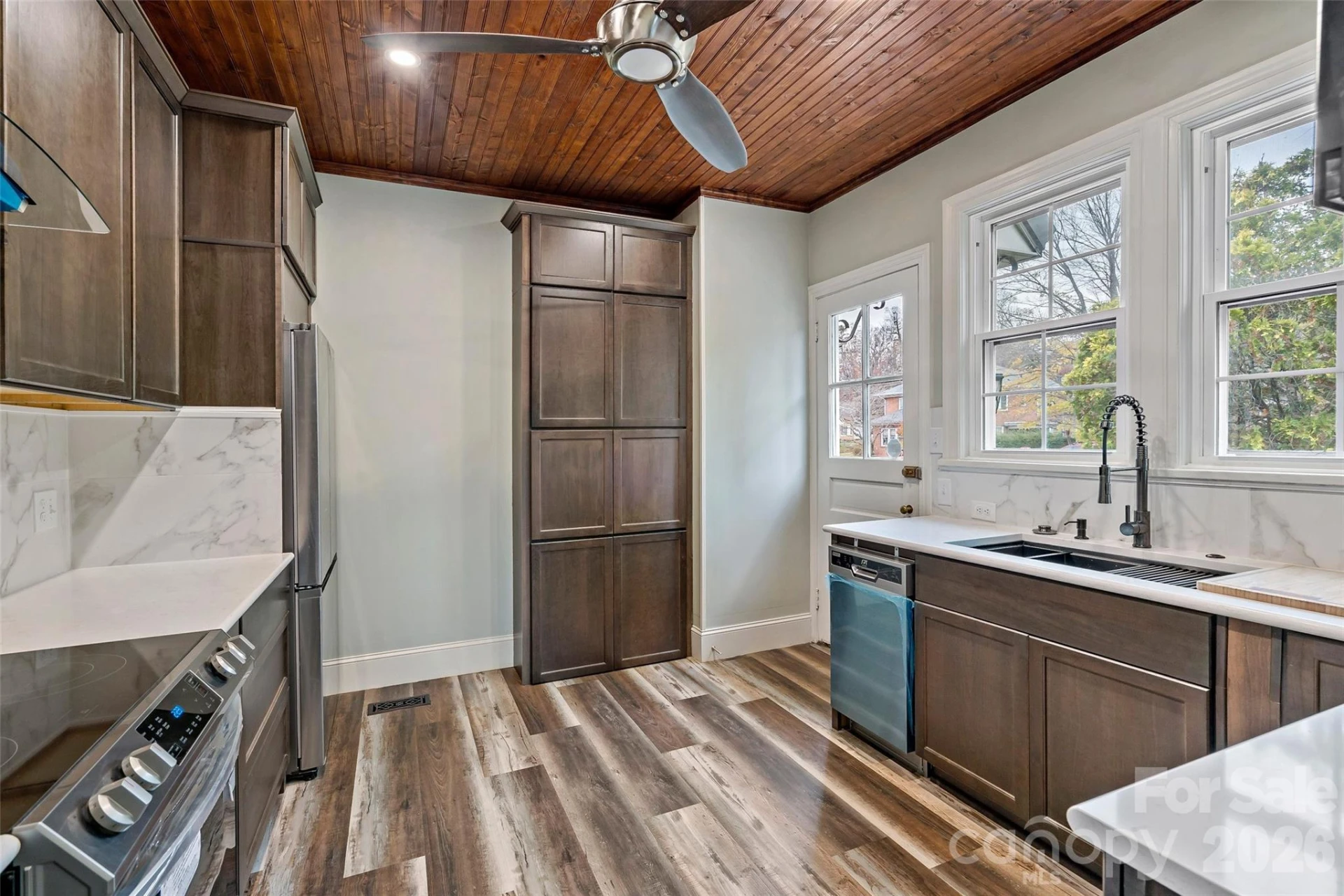 141 N Madison Street - Photo 14