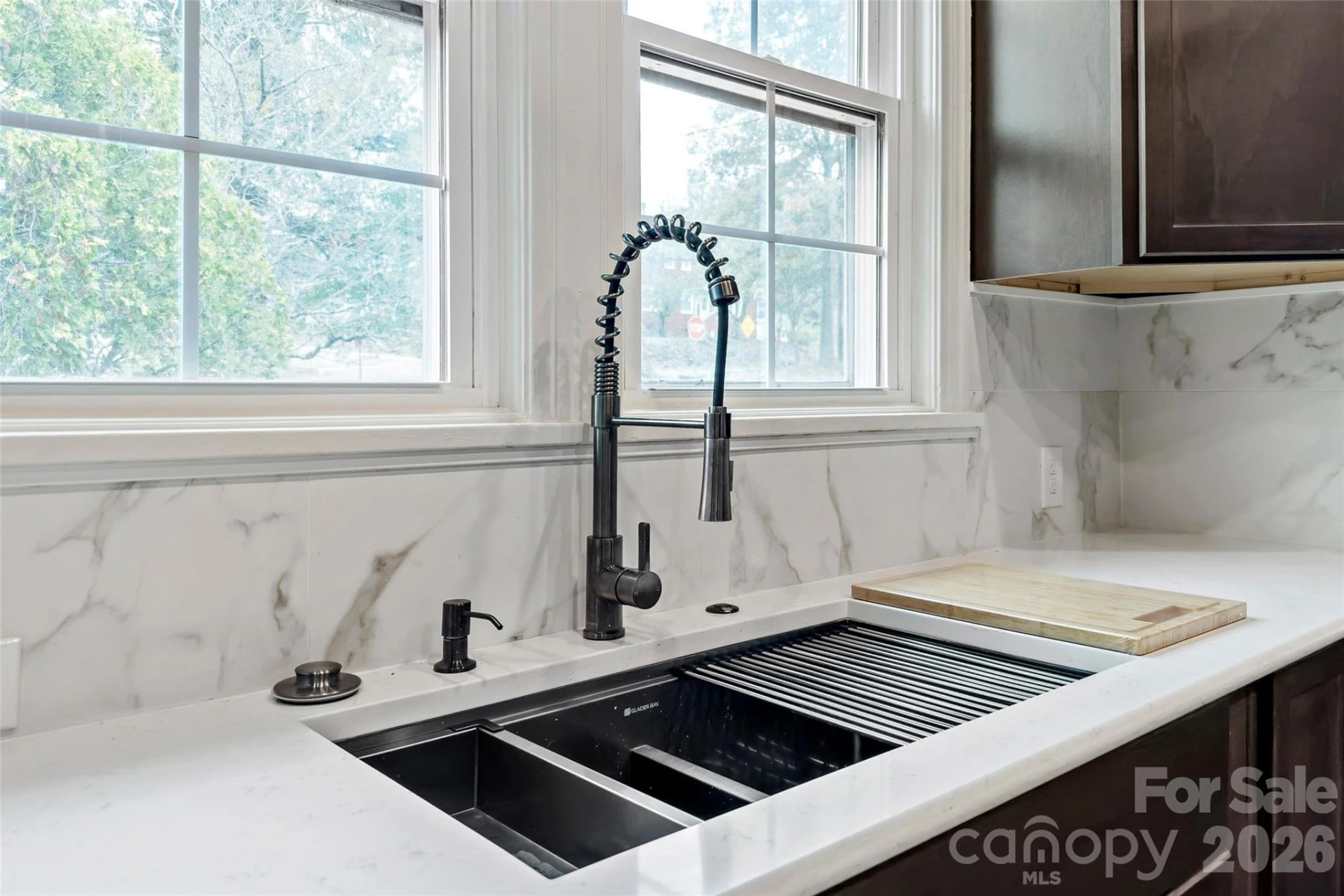 141 N Madison Street - Photo 16