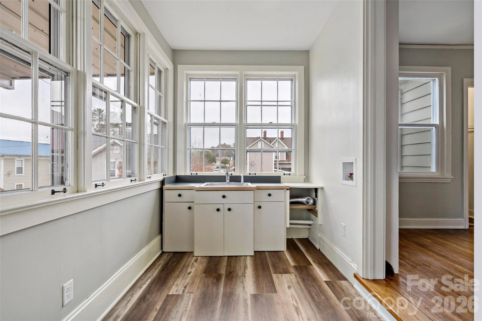 141 N Madison Street - Photo 19
