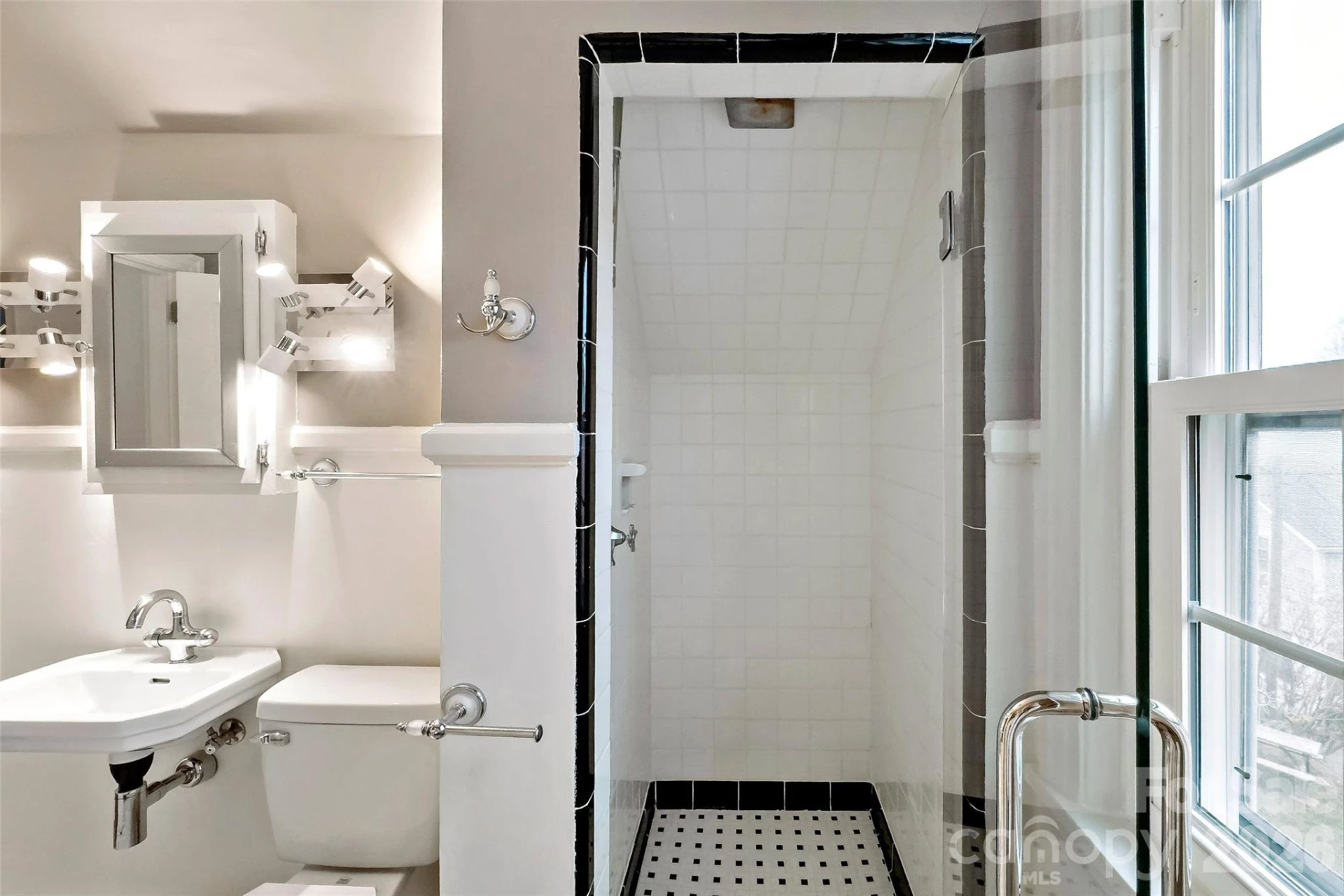 141 N Madison Street - Photo 31