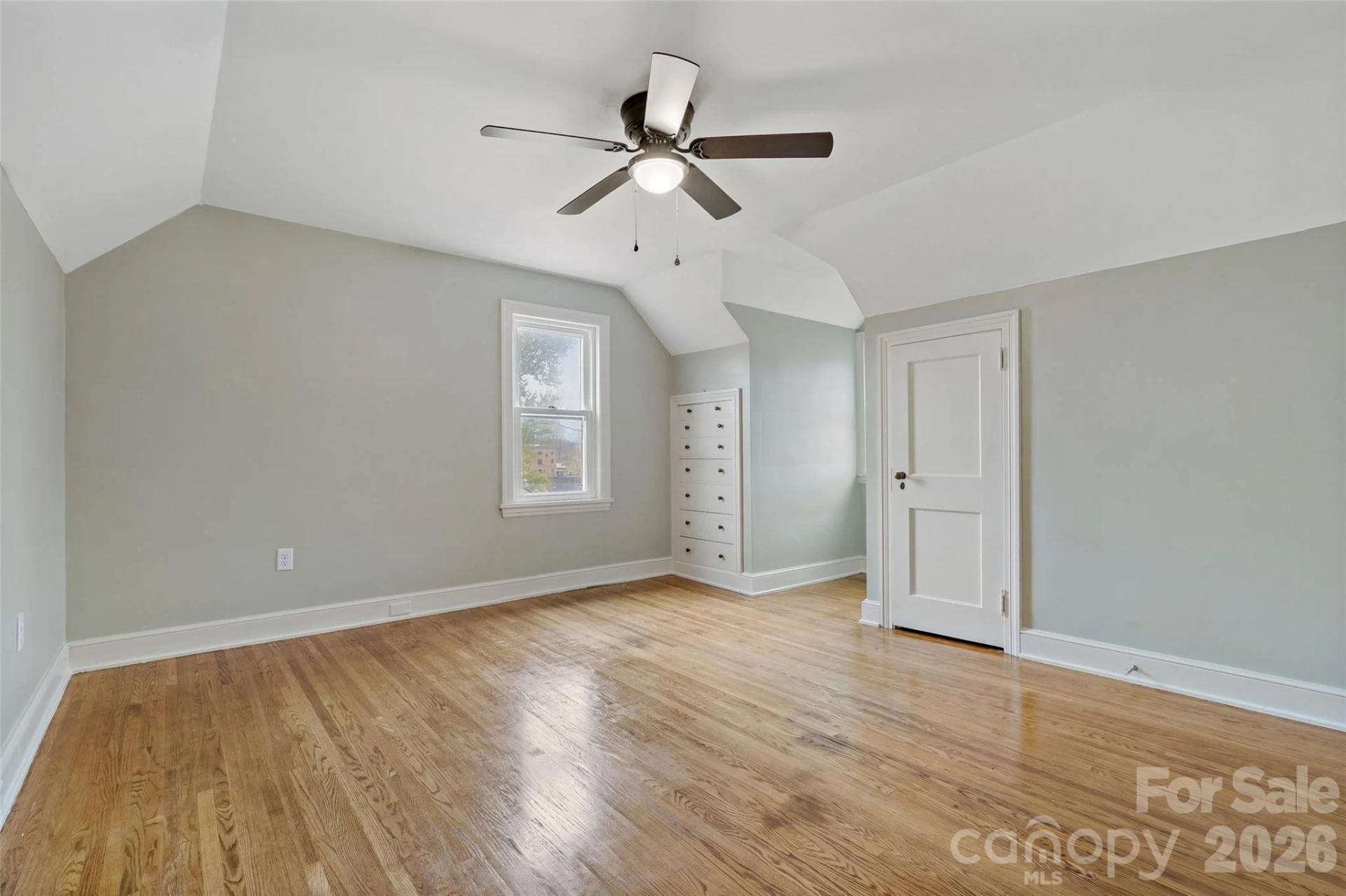 141 N Madison Street - Photo 32