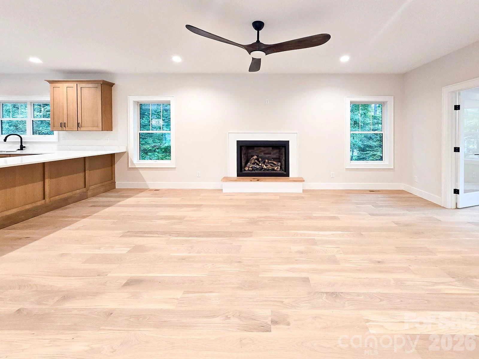 505 S Oconeechee Avenue - Photo 9