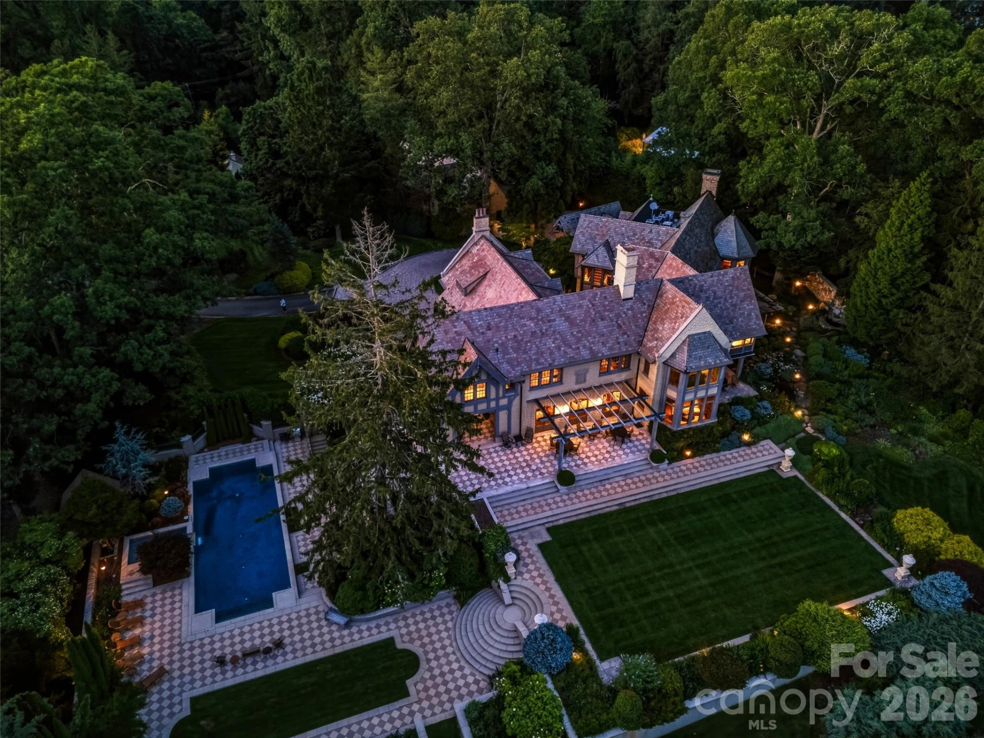 7 Stuyvesant Road - Photo 12