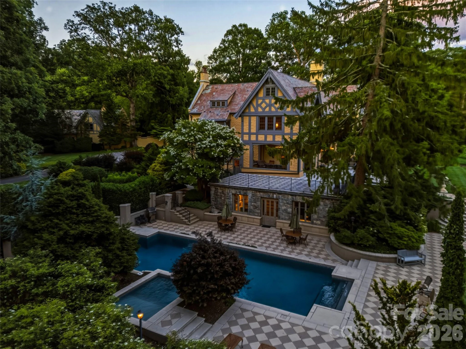 7 Stuyvesant Road - Photo 5