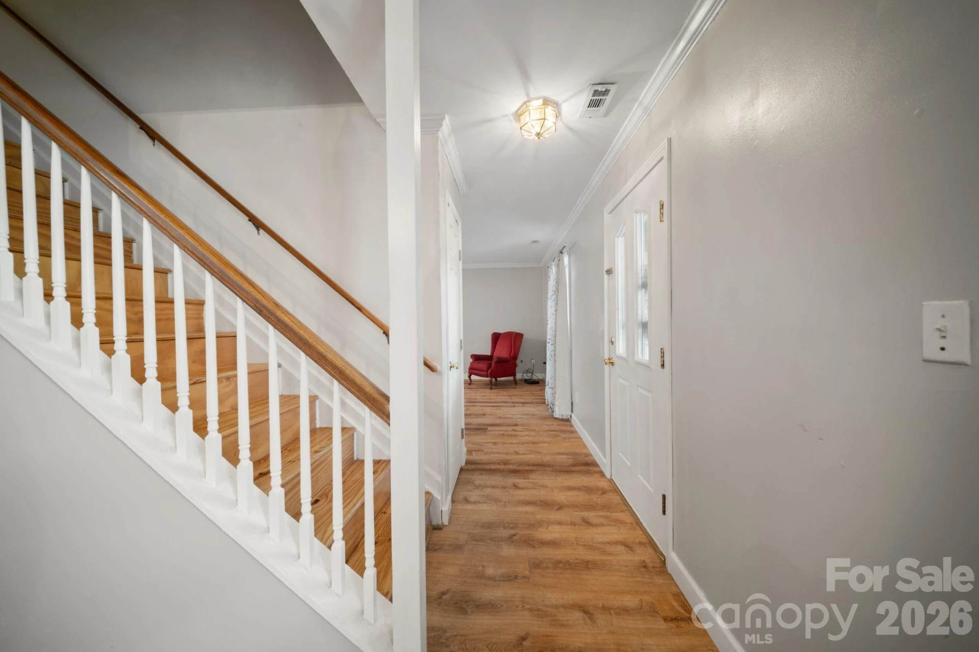 1040 Thorncrest Drive - Photo 11