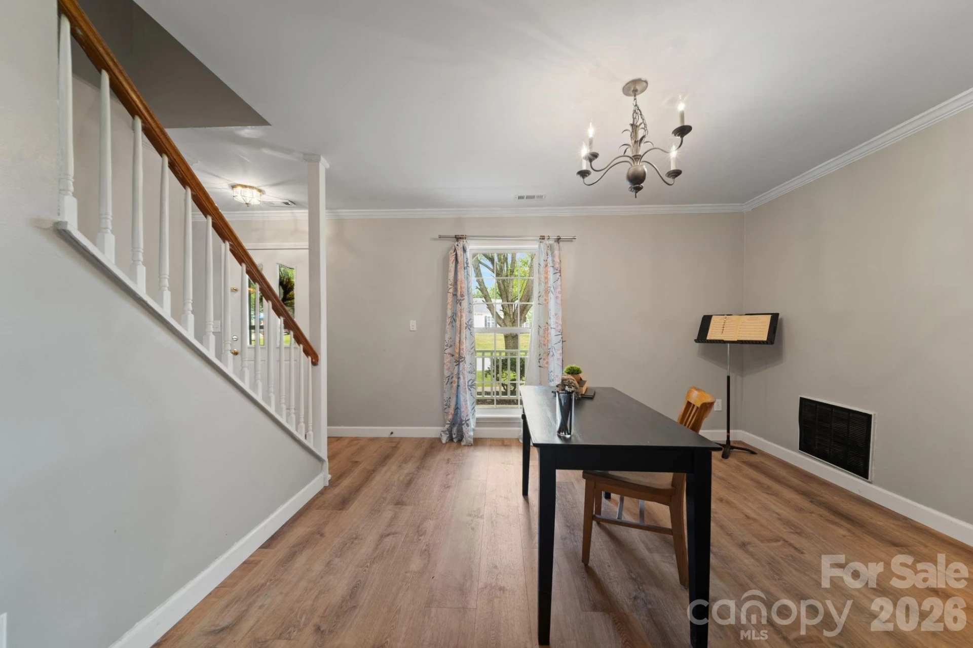 1040 Thorncrest Drive - Photo 12