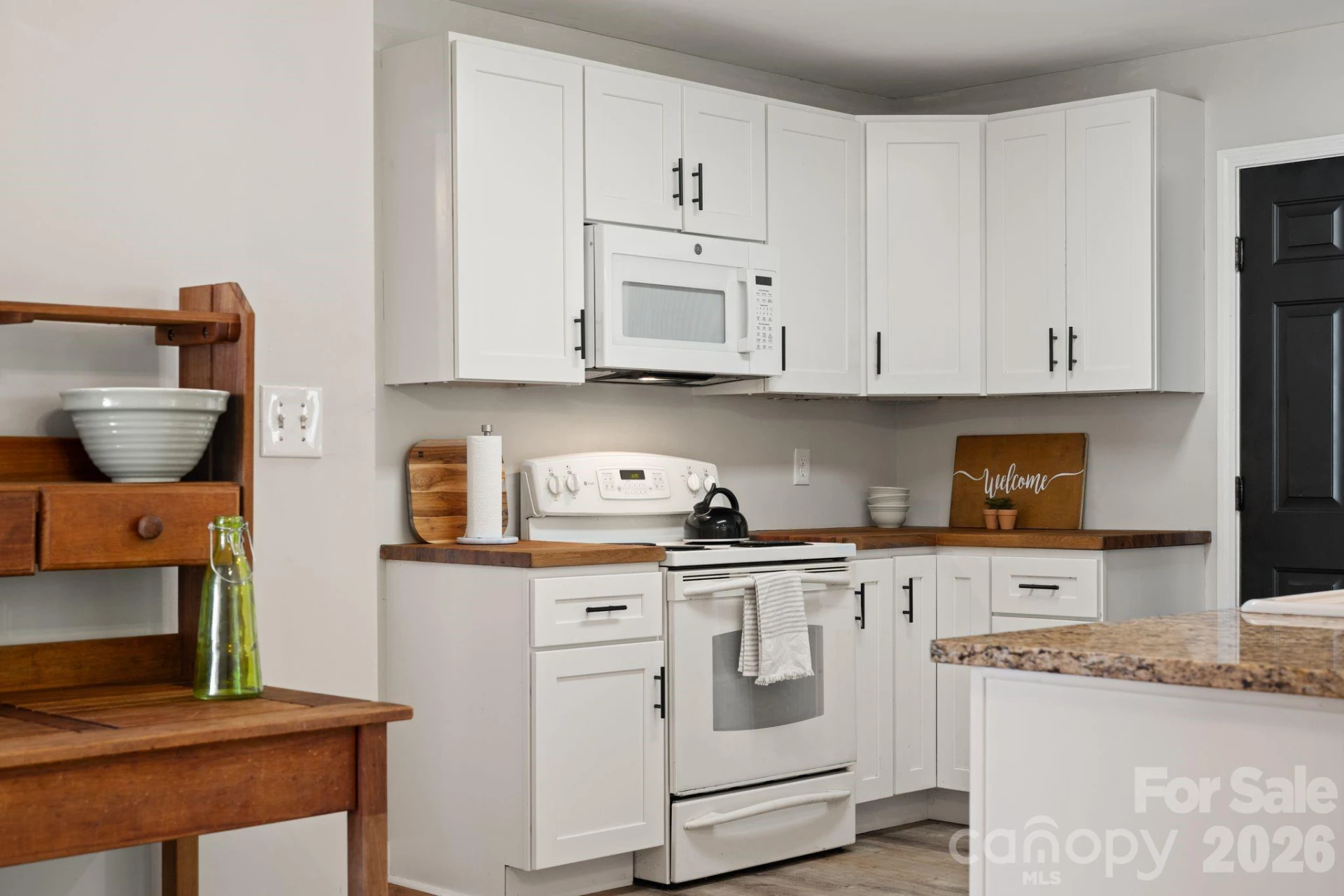 1040 Thorncrest Drive - Photo 14