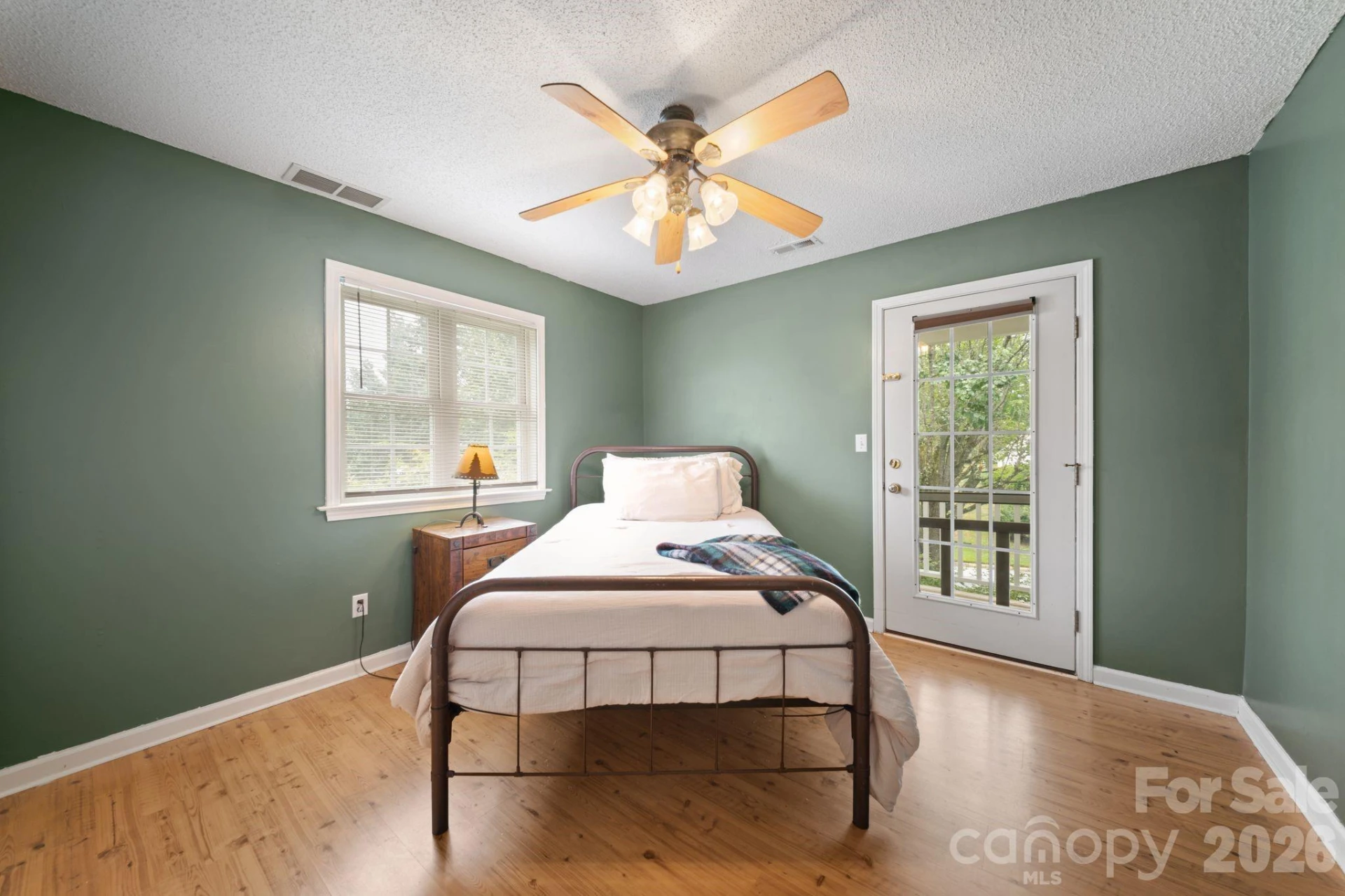 1040 Thorncrest Drive - Photo 24