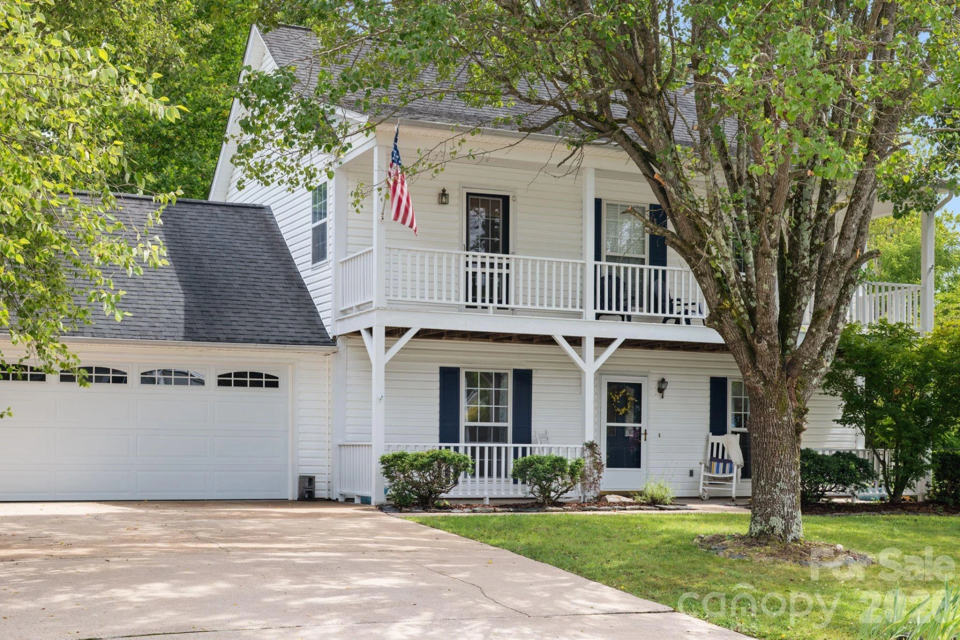 1040 Thorncrest Drive - Photo 4
