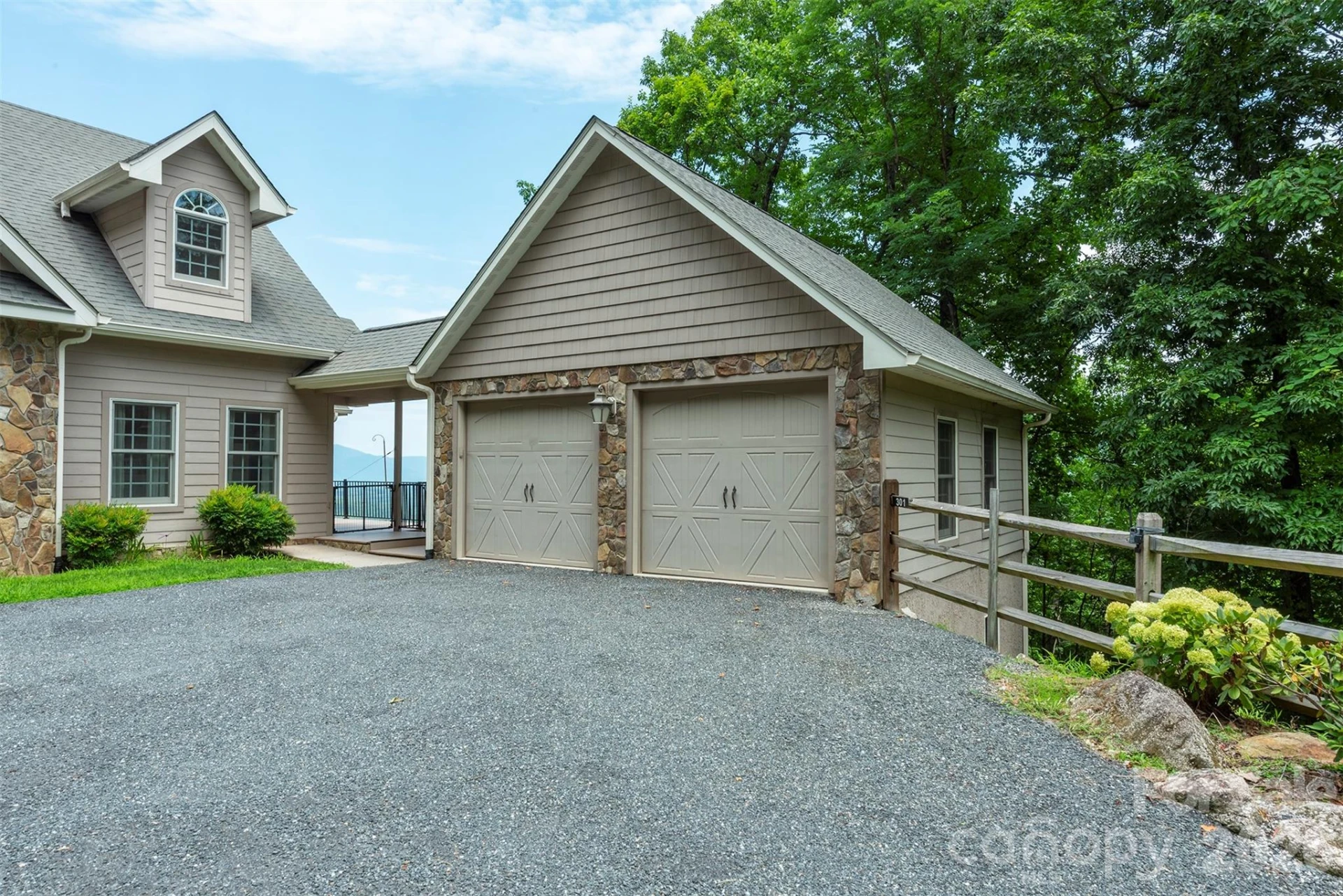 301 Oak Winds Drive - Photo 2