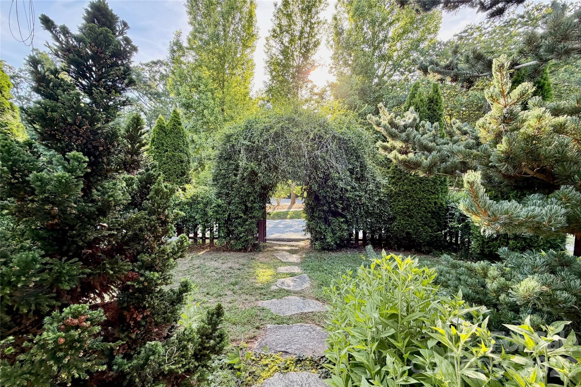 14 Laurel Loop - Photo 3