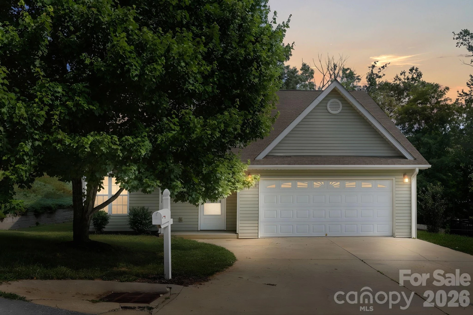 50 Ridgeland Lane