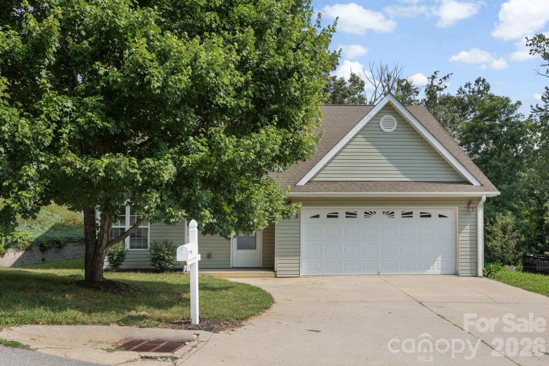 50 Ridgeland Lane - Photo 2
