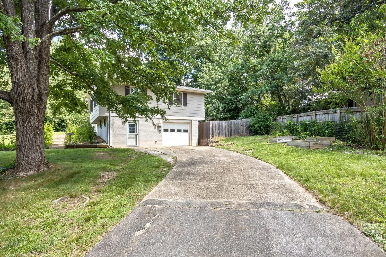 17 Rhododendron Place - Photo 2