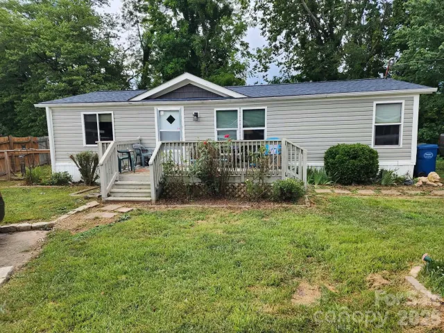 345 Hyatt Street, Waynesville, NC, 28786