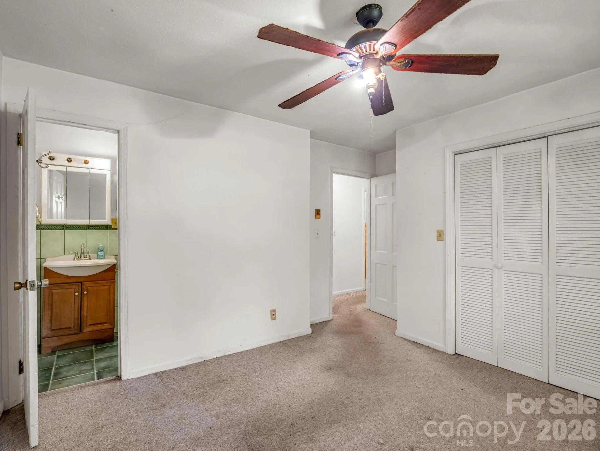 926 Toxaway Court - Photo 13