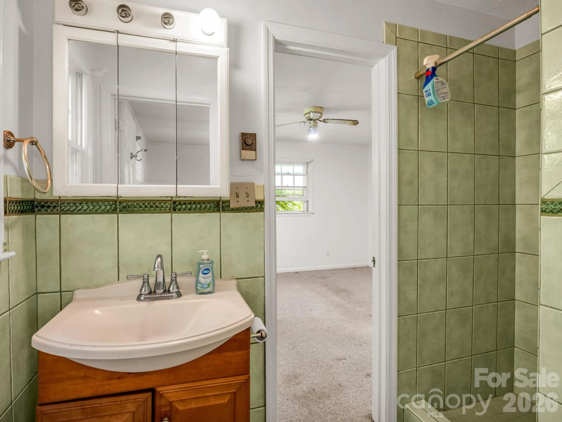 926 Toxaway Court - Photo 14