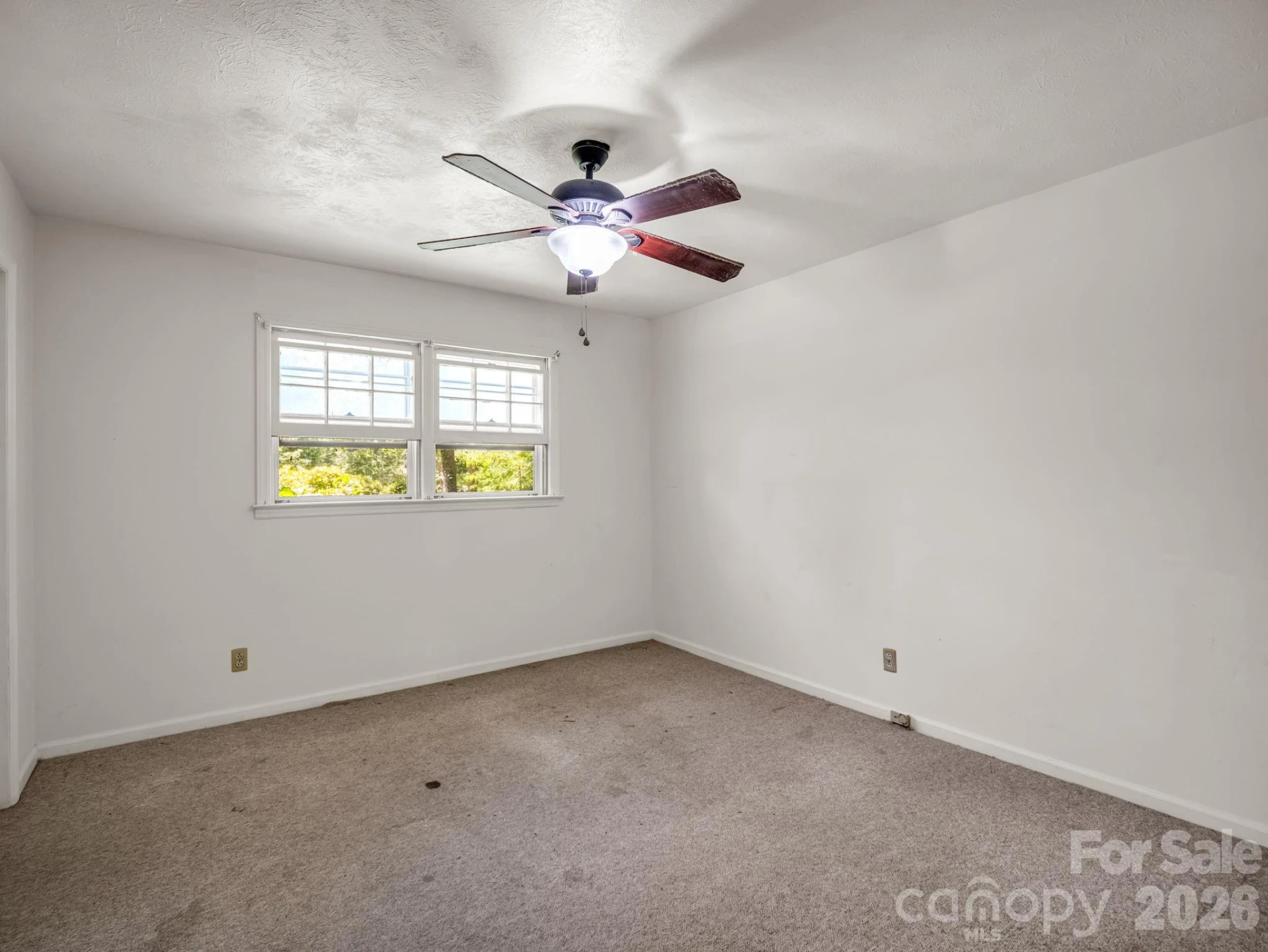 926 Toxaway Court - Photo 8