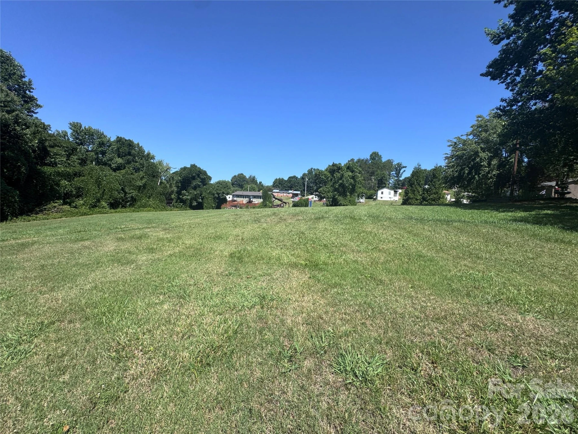 000 Miller Avenue - Photo 3
