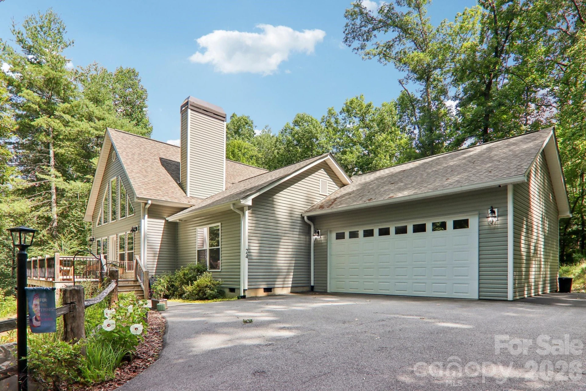 24 Caroline Lane - Photo 2