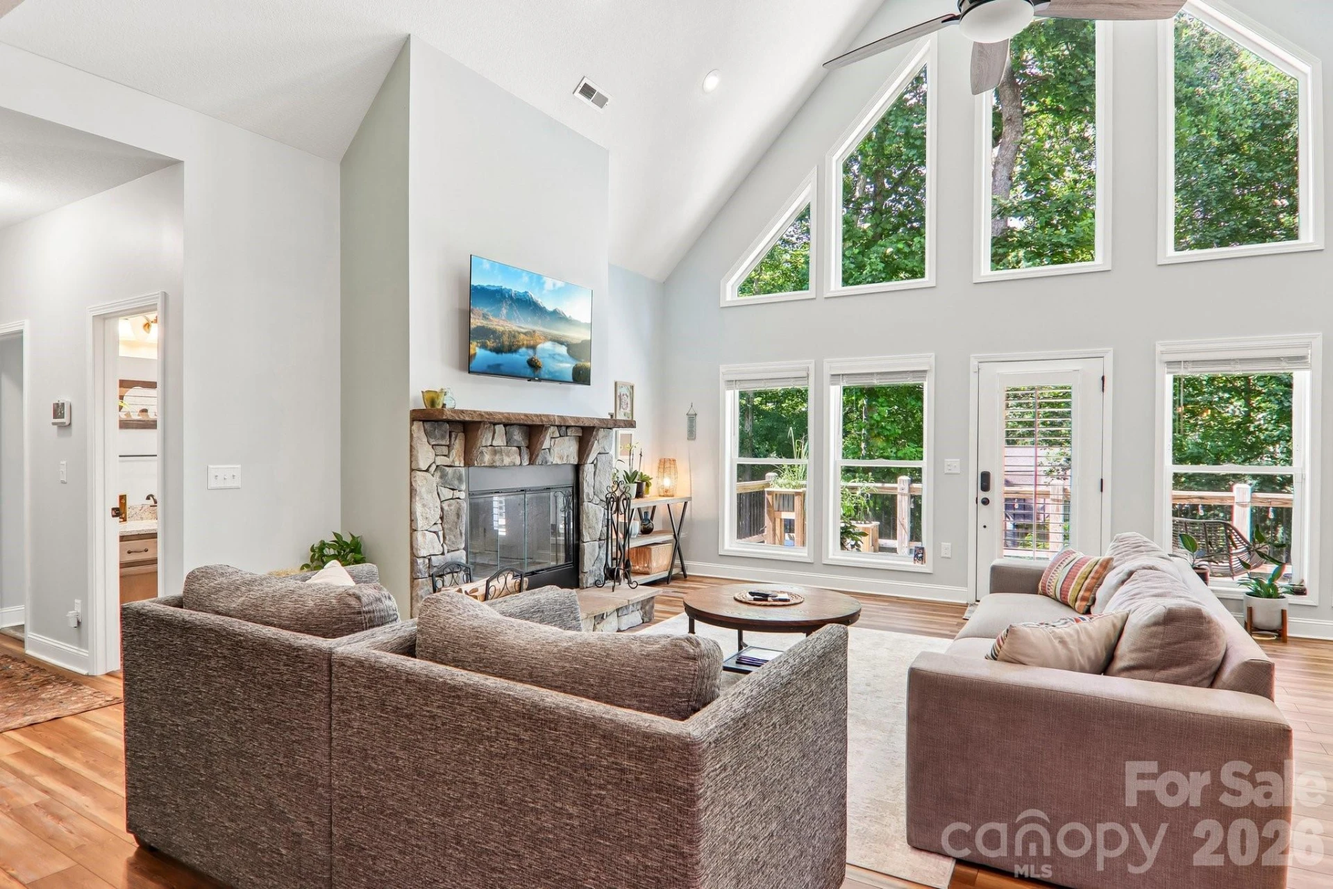 24 Caroline Lane - Photo 3