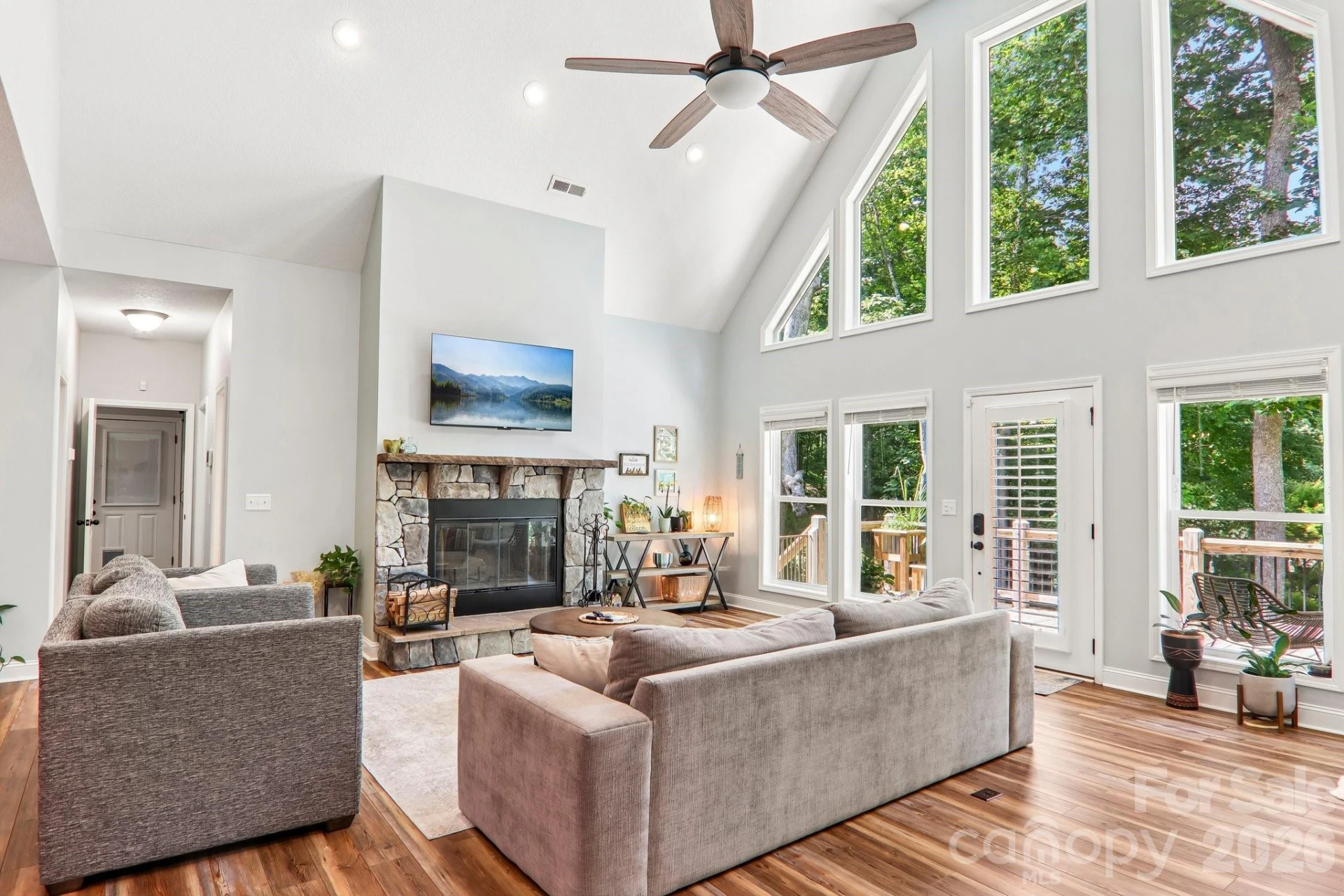 24 Caroline Lane - Photo 4