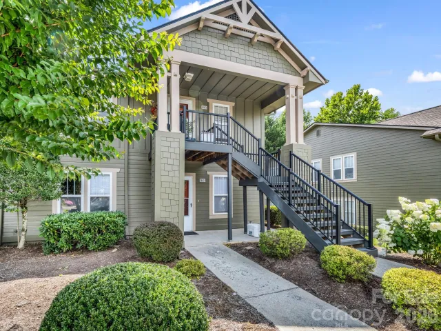 1706 Deermouse Way, Hendersonville, NC, 28792
