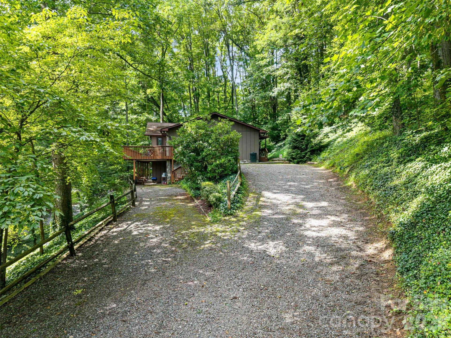 25 Anne Street - Photo 2