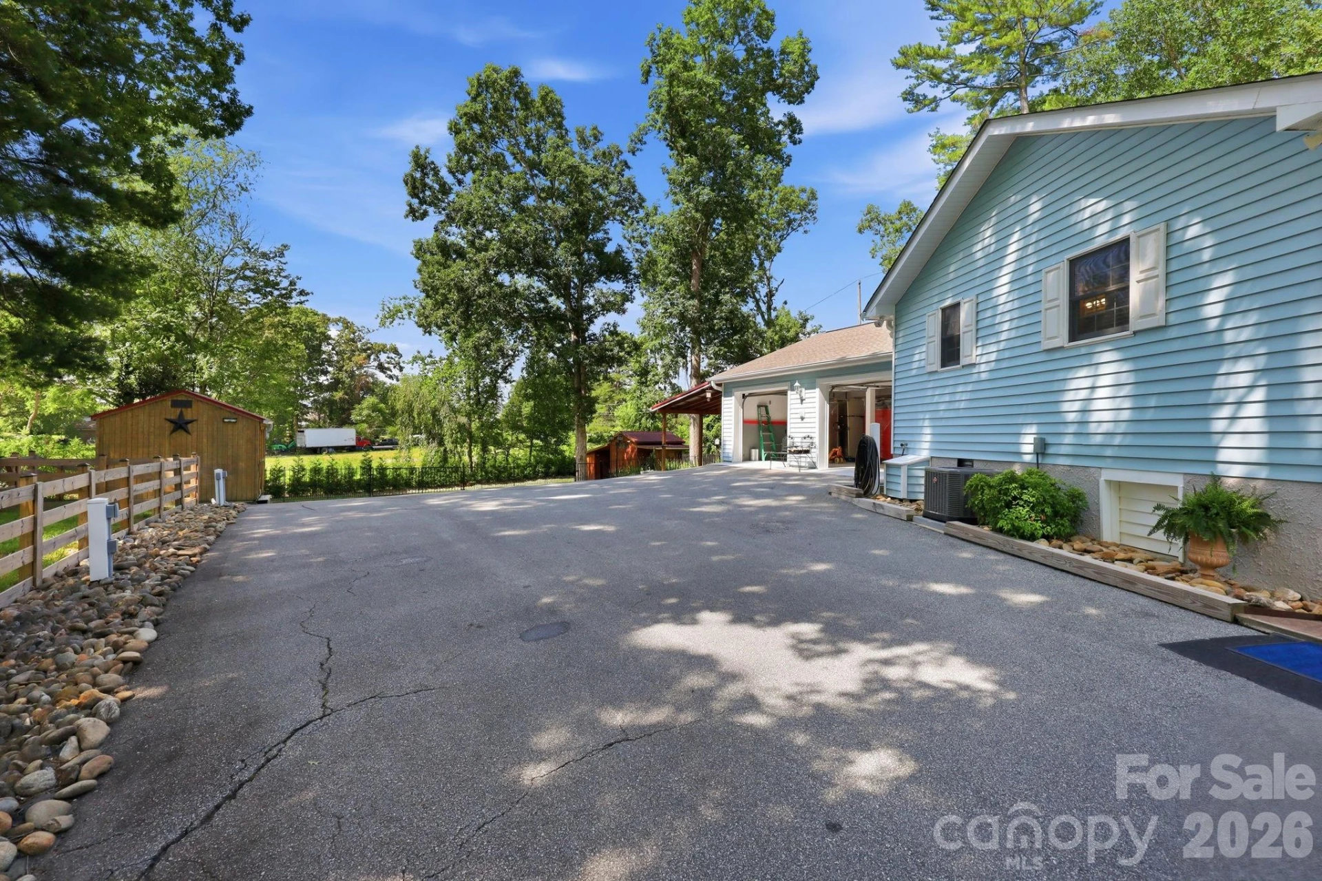 220 Bradshaw Avenue - Photo 7