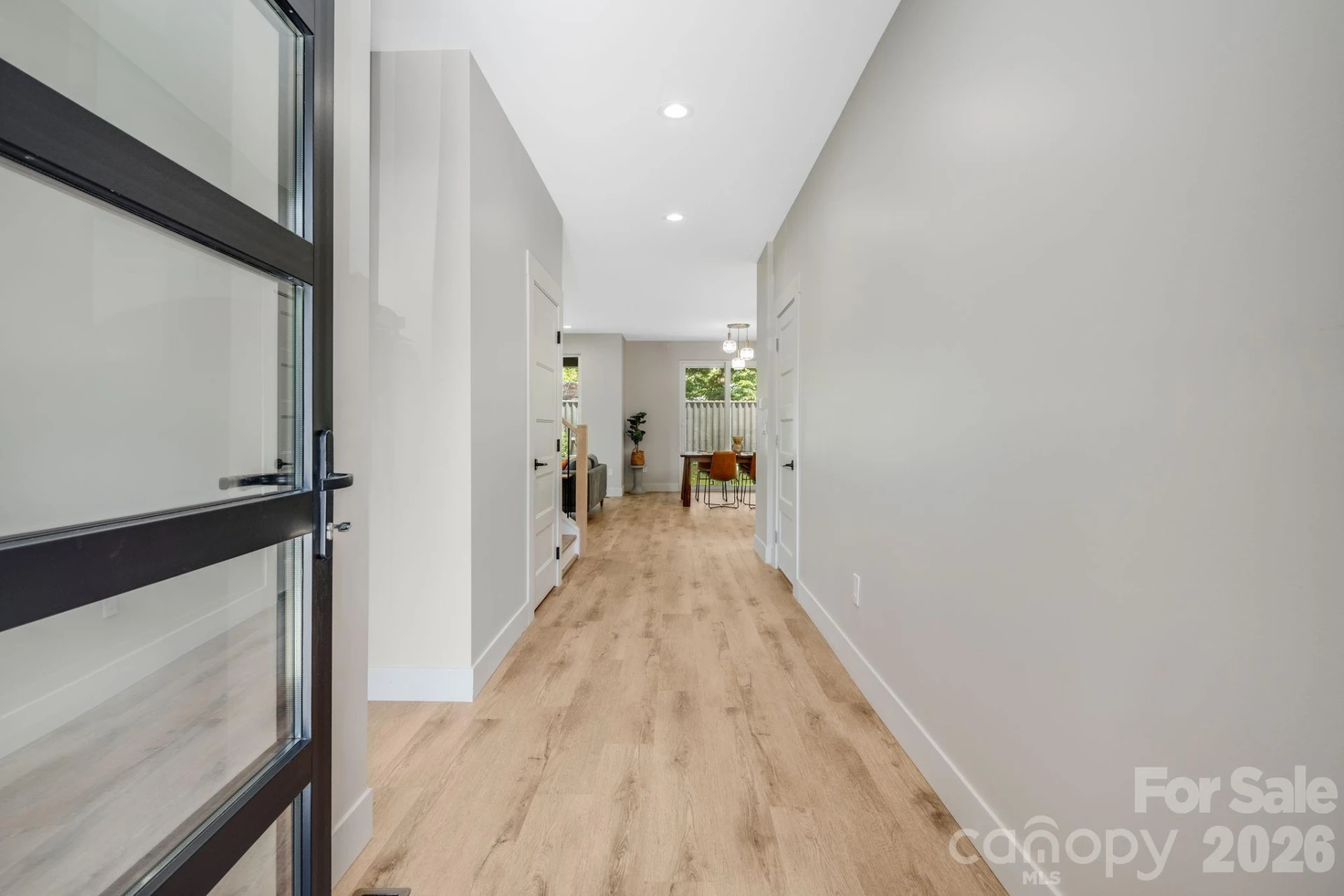 211 Ruby Avenue - Photo 4