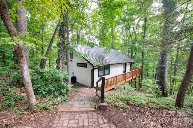 17 Woodhaven Place, Asheville, NC, 28805